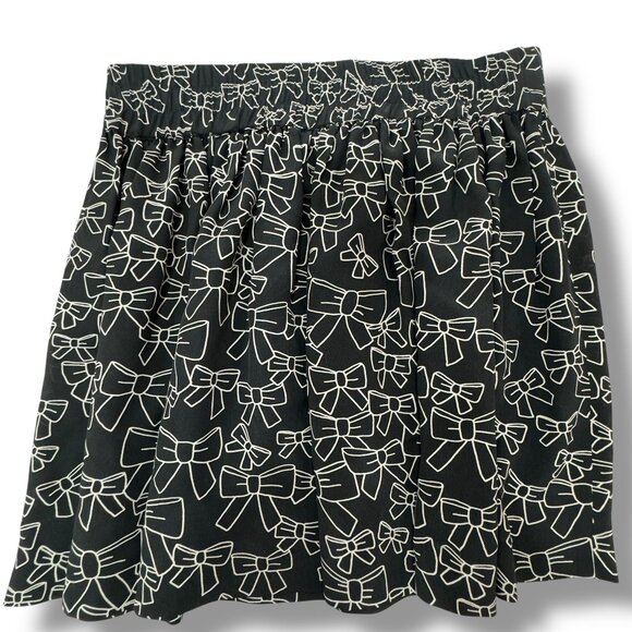 REDValentino Small Black Pleated Mini Skirt White Line Drawn Bow Pattern - Picture 3 of 6